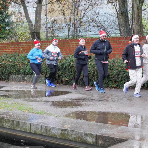 07.12.2025 - St. Pauli X-Mass-Run No. 15 Michael Burmester http://msf.ph/oto/9429624 07.12.2025 09:47:57 Laufen 3588, 35, 3589, 4082, 4083 meine-sportfotos.de