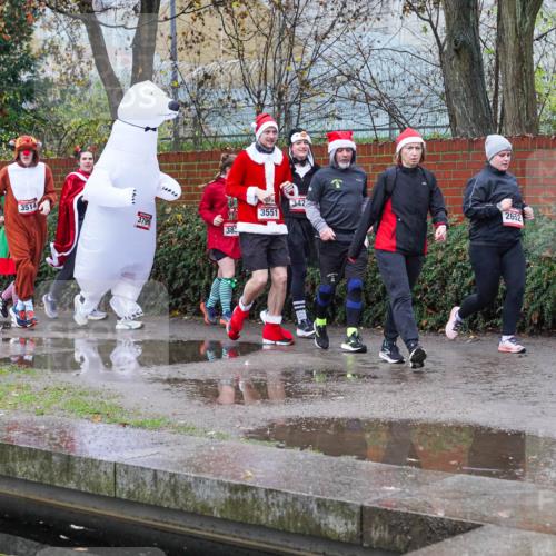 07.12.2025 - St. Pauli X-Mass-Run No. 15 Michael Burmester http://msf.ph/oto/9429647 07.12.2025 09:48:09 Laufen 3514, 3799, 383, 342, 2652, 2645, 3551 meine-sportfotos.de