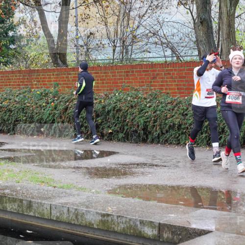 07.12.2025 - St. Pauli X-Mass-Run No. 15 Michael Burmester http://msf.ph/oto/9429665 07.12.2025 09:48:23 Laufen 4666, 4066 meine-sportfotos.de