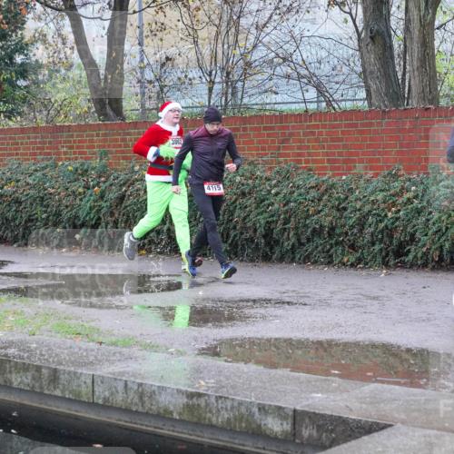 07.12.2025 - St. Pauli X-Mass-Run No. 15 Michael Burmester http://msf.ph/oto/9429873 07.12.2025 10:00:11 Laufen 4502, 3608, 3862, 4115, 4536 meine-sportfotos.de