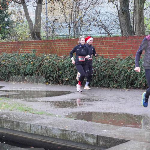 07.12.2025 - St. Pauli X-Mass-Run No. 15 Michael Burmester http://msf.ph/oto/9429875 07.12.2025 10:00:13 Laufen 3608, 4115 meine-sportfotos.de