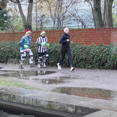 07.12.2025 - St. Pauli X-Mass-Run No. 15 Michael Burmester http://msf.ph/oto/9429889 07.12.2025 10:00:26 Laufen 2631 meine-sportfotos.de