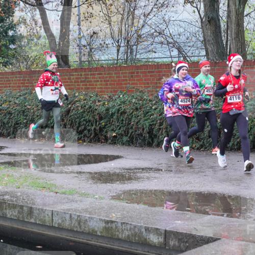 07.12.2025 - St. Pauli X-Mass-Run No. 15 Michael Burmester http://msf.ph/oto/9429916 07.12.2025 10:00:43 Laufen 2883, 4524, 4521, 4116 meine-sportfotos.de