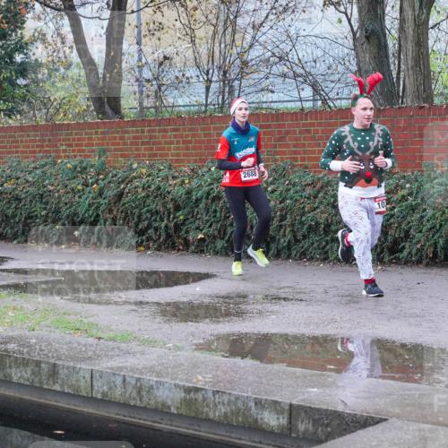 07.12.2025 - St. Pauli X-Mass-Run No. 15 Michael Burmester http://msf.ph/oto/9429927 07.12.2025 10:00:51 Laufen 364, 2688, 10 meine-sportfotos.de