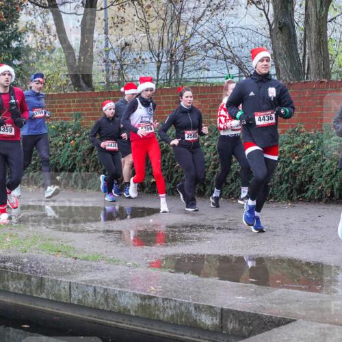 07.12.2025 - St. Pauli X-Mass-Run No. 15 Michael Burmester http://msf.ph/oto/9429959 07.12.2025 10:01:15 Laufen 4359, 1769, 4438, 256, 4436, 2565, 4331, 37, 3 meine-sportfotos.de