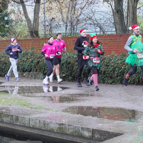 07.12.2025 - St. Pauli X-Mass-Run No. 15 Michael Burmester http://msf.ph/oto/9430026 07.12.2025 10:02:05 Laufen 2238, 1326, 3999, 4127, 4479 meine-sportfotos.de