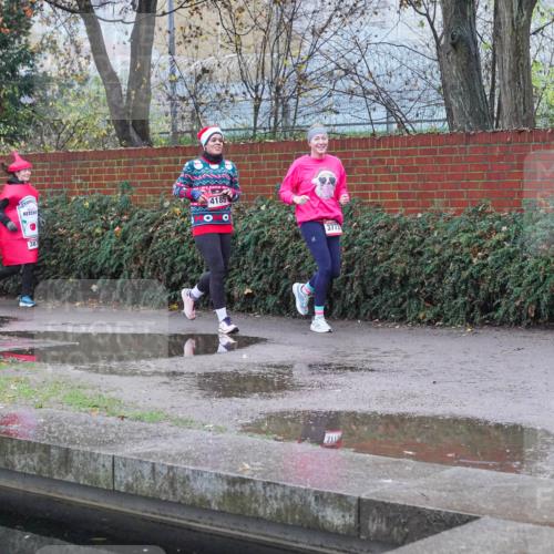 07.12.2025 - St. Pauli X-Mass-Run No. 15 Michael Burmester http://msf.ph/oto/9430119 07.12.2025 10:03:50 Laufen 3881, 3883, 387, 4185, 3773 meine-sportfotos.de