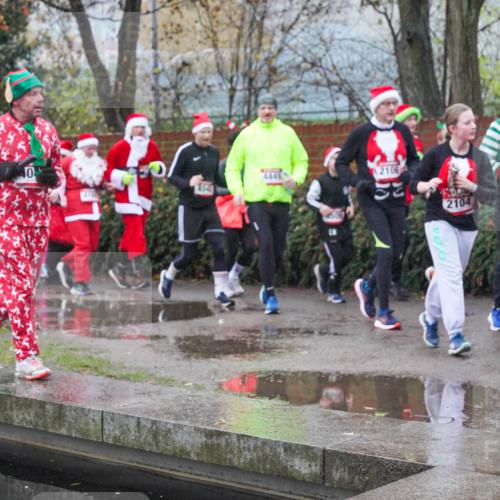 07.12.2025 - St. Pauli X-Mass-Run No. 15 Michael Burmester http://msf.ph/oto/9430142 07.12.2025 10:04:20 Laufen 4450, 0, 2106, 53, 2104, 2191 meine-sportfotos.de