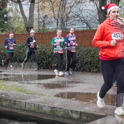 07.12.2025 - St. Pauli X-Mass-Run No. 15 Michael Burmester http://msf.ph/oto/9430143 07.12.2025 10:04:24 Laufen 4446, 4121, 454, 4875, 4350 meine-sportfotos.de