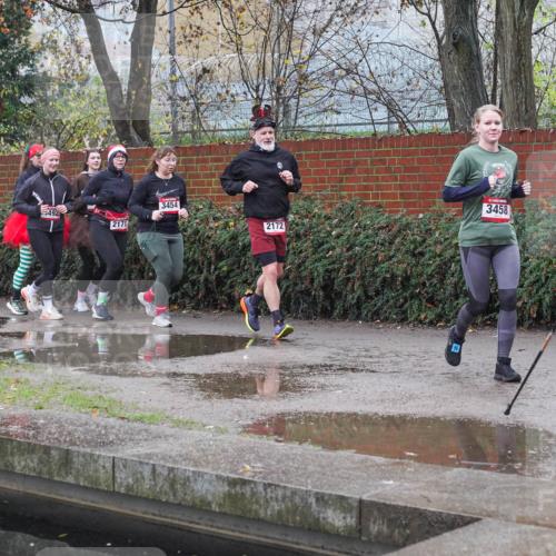 07.12.2025 - St. Pauli X-Mass-Run No. 15 Michael Burmester http://msf.ph/oto/9430166 07.12.2025 10:04:54 Laufen 2532, 1492, 2171, 3454, 2172, 3458, 4039 meine-sportfotos.de