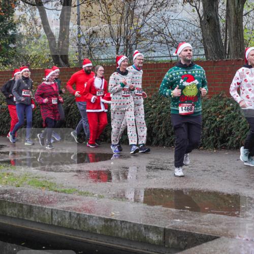07.12.2025 - St. Pauli X-Mass-Run No. 15 Michael Burmester http://msf.ph/oto/9430179 07.12.2025 10:05:12 Laufen 435, 4388, 201, 2874, 2540, 254, 236, 1468, 1472 meine-sportfotos.de