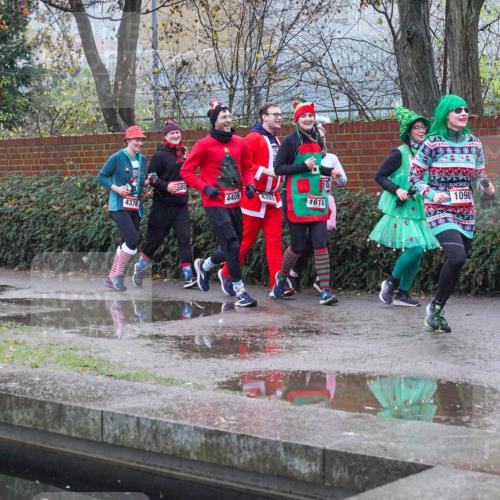 07.12.2025 - St. Pauli X-Mass-Run No. 15 Michael Burmester http://msf.ph/oto/9430204 07.12.2025 10:05:59 Laufen 4409, 4391, 4376, 1618, 1090 meine-sportfotos.de