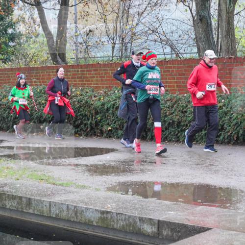 07.12.2025 - St. Pauli X-Mass-Run No. 15 Michael Burmester http://msf.ph/oto/9430206 07.12.2025 10:06:05 Laufen 309, 426, 4264, 8889, 2914 meine-sportfotos.de