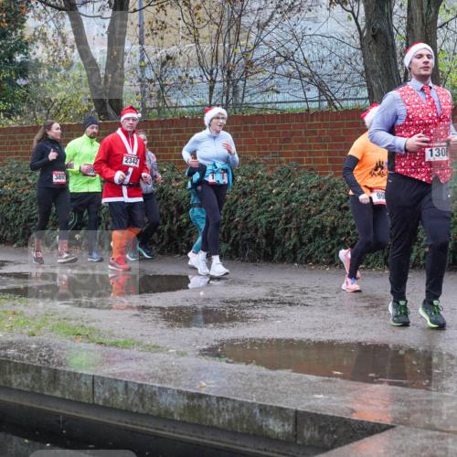 07.12.2025 - St. Pauli X-Mass-Run No. 15 Michael Burmester http://msf.ph/oto/9430225 07.12.2025 10:06:34 Laufen 3897, 2342, 99, 1308, 4147 meine-sportfotos.de