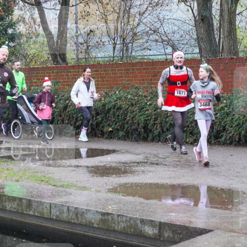 07.12.2025 - St. Pauli X-Mass-Run No. 15 Michael Burmester http://msf.ph/oto/9430236 07.12.2025 10:06:54 Laufen 184, 1012, 3470, 1677, 3468, 3469 meine-sportfotos.de