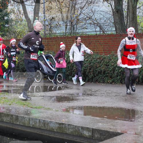 07.12.2025 - St. Pauli X-Mass-Run No. 15 Michael Burmester http://msf.ph/oto/9430237 07.12.2025 10:06:54 Laufen 3543, 4702, 1012, 184, 3548, 3470, 390, 1677, 3468 meine-sportfotos.de