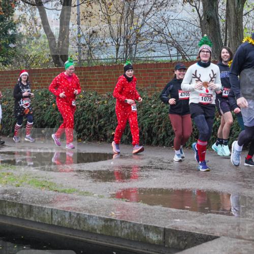 07.12.2025 - St. Pauli X-Mass-Run No. 15 Michael Burmester http://msf.ph/oto/9430241 07.12.2025 10:07:00 Laufen 3218, 4699, 47, 4705, 1075, 30 meine-sportfotos.de