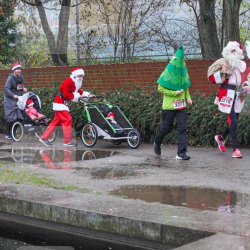 07.12.2025 - St. Pauli X-Mass-Run No. 15 Michael Burmester http://msf.ph/oto/9430245 07.12.2025 10:07:05 Laufen 3800, 3808, 3377, 3218, 1329 meine-sportfotos.de