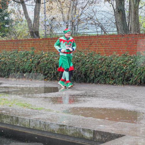 07.12.2025 - St. Pauli X-Mass-Run No. 15 Michael Burmester http://msf.ph/oto/9430266 07.12.2025 10:09:18 Laufen 3796 meine-sportfotos.de