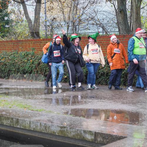 07.12.2025 - St. Pauli X-Mass-Run No. 15 Michael Burmester http://msf.ph/oto/9430278 07.12.2025 10:12:32 Laufen 4759, 4756, 475 meine-sportfotos.de