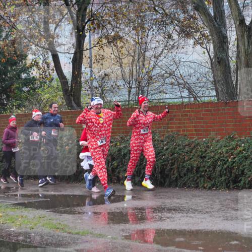 07.12.2025 - St. Pauli X-Mass-Run No. 15 Michael Burmester http://msf.ph/oto/9430344 07.12.2025 10:21:33 Laufen 2828, 2916, 306, 1675, 1676 meine-sportfotos.de