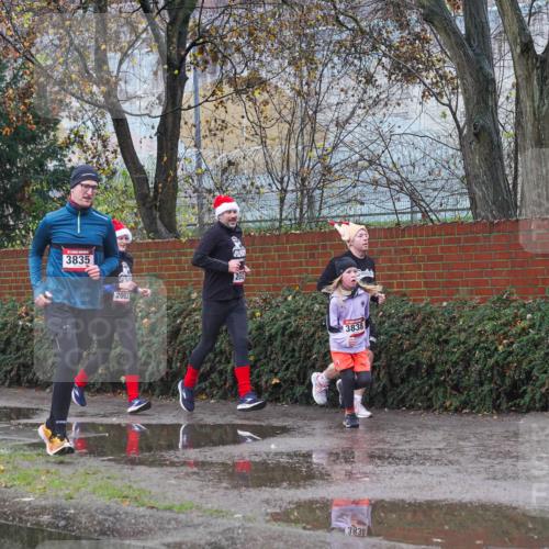 07.12.2025 - St. Pauli X-Mass-Run No. 15 Michael Burmester http://msf.ph/oto/9430374 07.12.2025 10:22:13 Laufen 3835, 2053, 2052, 3838, 3838, 22 meine-sportfotos.de