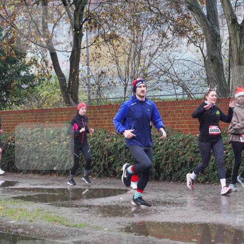 07.12.2025 - St. Pauli X-Mass-Run No. 15 Michael Burmester http://msf.ph/oto/9430386 07.12.2025 10:22:35 Laufen 3240, 2830, 3242, 3957 meine-sportfotos.de