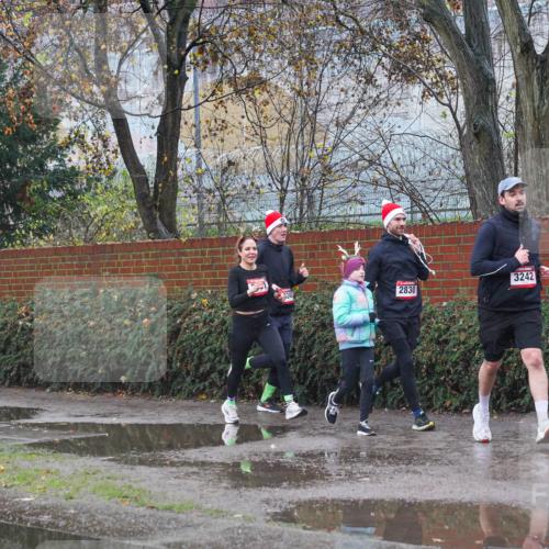 07.12.2025 - St. Pauli X-Mass-Run No. 15 Michael Burmester http://msf.ph/oto/9430390 07.12.2025 10:22:38 Laufen 2830, 3242 meine-sportfotos.de