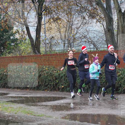 07.12.2025 - St. Pauli X-Mass-Run No. 15 Michael Burmester http://msf.ph/oto/9430391 07.12.2025 10:22:38 Laufen 3226, 28, 3240, 2830, 324 meine-sportfotos.de