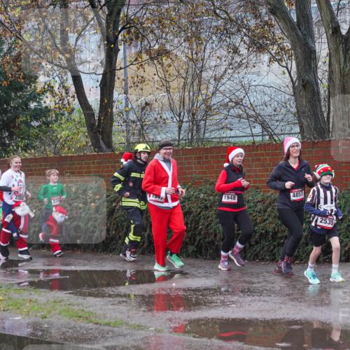 07.12.2025 - St. Pauli X-Mass-Run No. 15 Michael Burmester http://msf.ph/oto/9430423 07.12.2025 10:23:22 Laufen 194, 2356, 235, 1948, 4857, 2535, 127 meine-sportfotos.de