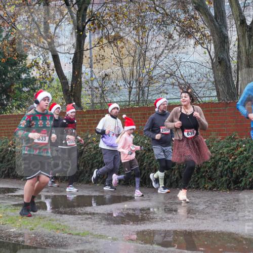 07.12.2025 - St. Pauli X-Mass-Run No. 15 Michael Burmester http://msf.ph/oto/9430429 07.12.2025 10:23:26 Laufen 33, 4594, 272, 2950, 639 meine-sportfotos.de