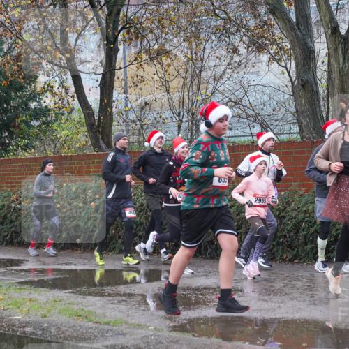 07.12.2025 - St. Pauli X-Mass-Run No. 15 Michael Burmester http://msf.ph/oto/9430430 07.12.2025 10:23:27 Laufen 455, 40, 635, 2955, 639 meine-sportfotos.de