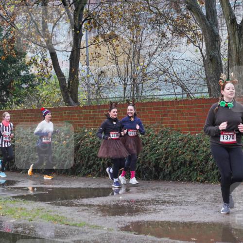 07.12.2025 - St. Pauli X-Mass-Run No. 15 Michael Burmester http://msf.ph/oto/9430439 07.12.2025 10:23:44 Laufen 2337, 2012, 2336, 1370, 2013, 4860 meine-sportfotos.de