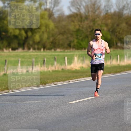 12.04.2026 - 45. Internationalen Wilhelmsburger Insellauf Dr. Thomas Lammeyer http://msf.ph/oto/9430523 12.04.2026 09:07:04 Laufen 4342, 166 meine-sportfotos.de