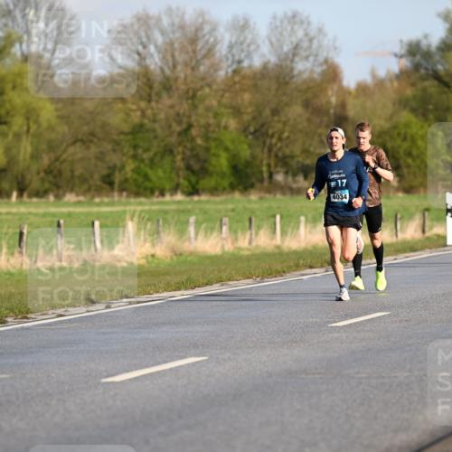 12.04.2026 - 45. Internationalen Wilhelmsburger Insellauf Dr. Thomas Lammeyer http://msf.ph/oto/9430550 12.04.2026 09:07:16 Laufen 3521 meine-sportfotos.de