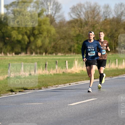 12.04.2026 - 45. Internationalen Wilhelmsburger Insellauf Dr. Thomas Lammeyer http://msf.ph/oto/9430563 12.04.2026 09:07:18 Laufen 17, 4034, 352, 07 meine-sportfotos.de