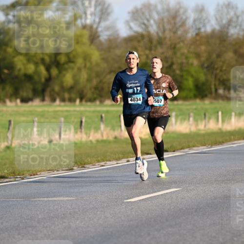 12.04.2026 - 45. Internationalen Wilhelmsburger Insellauf Dr. Thomas Lammeyer http://msf.ph/oto/9430565 12.04.2026 09:07:19 Laufen 17, 3521, 4034, 507, 2408 meine-sportfotos.de