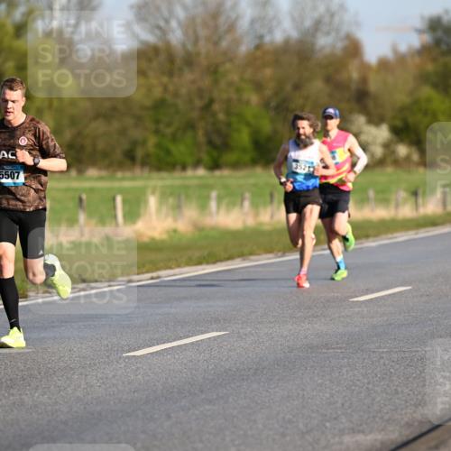 12.04.2026 - 45. Internationalen Wilhelmsburger Insellauf Dr. Thomas Lammeyer http://msf.ph/oto/9430570 12.04.2026 09:07:20 Laufen 17, 40, 5507, 352 meine-sportfotos.de