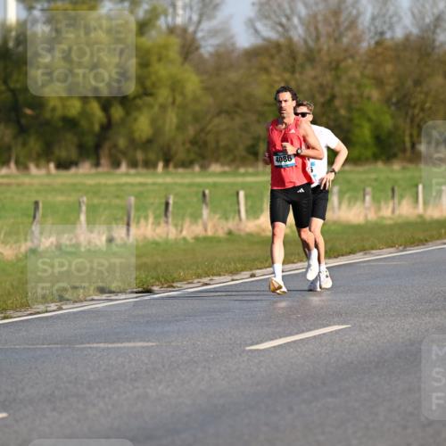12.04.2026 - 45. Internationalen Wilhelmsburger Insellauf Dr. Thomas Lammeyer http://msf.ph/oto/9430603 12.04.2026 09:07:45 Laufen 4086 meine-sportfotos.de