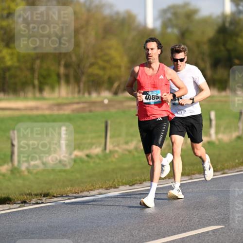 12.04.2026 - 45. Internationalen Wilhelmsburger Insellauf Dr. Thomas Lammeyer http://msf.ph/oto/9430621 12.04.2026 09:07:48 Laufen 4086, 45, 045 meine-sportfotos.de