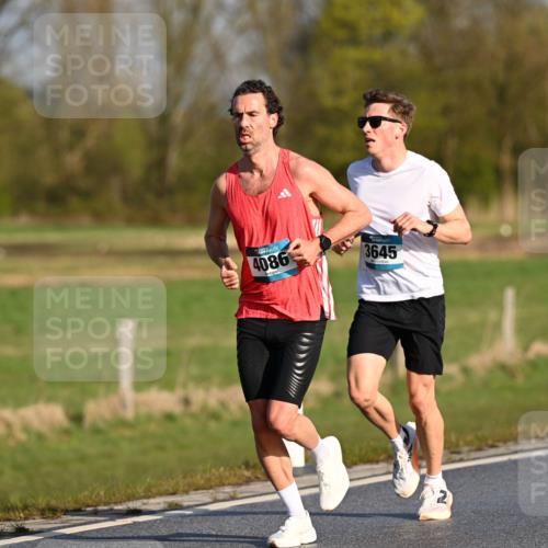 12.04.2026 - 45. Internationalen Wilhelmsburger Insellauf Dr. Thomas Lammeyer http://msf.ph/oto/9430628 12.04.2026 09:07:49 Laufen 4086, 3645, 2 meine-sportfotos.de