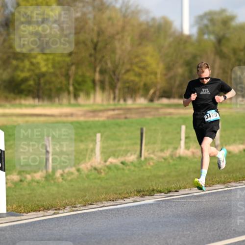 12.04.2026 - 45. Internationalen Wilhelmsburger Insellauf Dr. Thomas Lammeyer http://msf.ph/oto/9430649 12.04.2026 09:07:57 Laufen 3429 meine-sportfotos.de