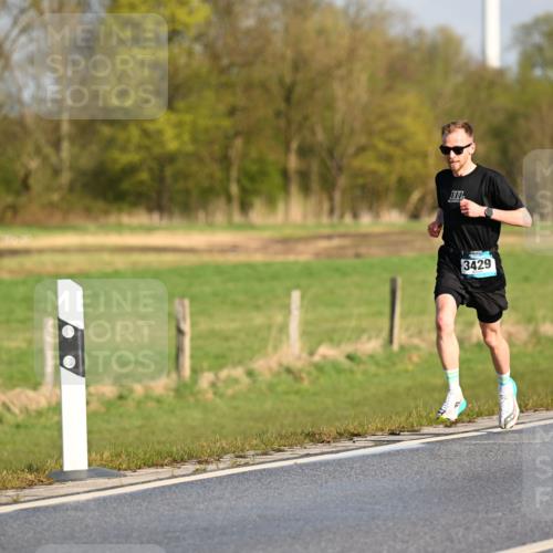 12.04.2026 - 45. Internationalen Wilhelmsburger Insellauf Dr. Thomas Lammeyer http://msf.ph/oto/9430651 12.04.2026 09:07:57 Laufen 3429 meine-sportfotos.de