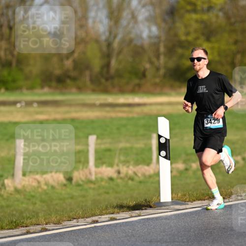 12.04.2026 - 45. Internationalen Wilhelmsburger Insellauf Dr. Thomas Lammeyer http://msf.ph/oto/9430658 12.04.2026 09:07:58 Laufen 3429 meine-sportfotos.de