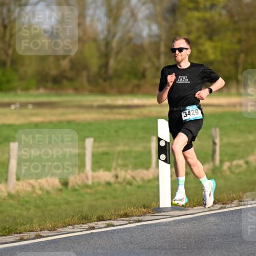 12.04.2026 - 45. Internationalen Wilhelmsburger Insellauf Dr. Thomas Lammeyer http://msf.ph/oto/9430659 12.04.2026 09:07:58 Laufen 3429 meine-sportfotos.de