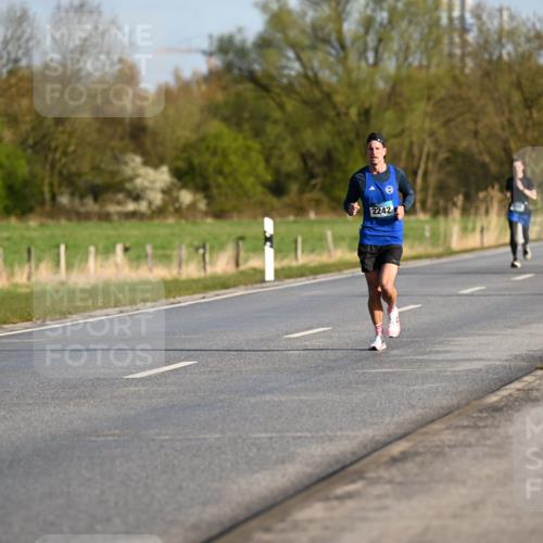 12.04.2026 - 45. Internationalen Wilhelmsburger Insellauf Dr. Thomas Lammeyer http://msf.ph/oto/9430684 12.04.2026 09:08:21 Laufen 2242 meine-sportfotos.de