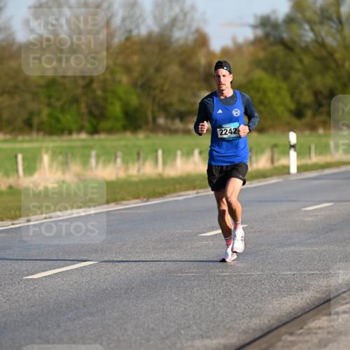 12.04.2026 - 45. Internationalen Wilhelmsburger Insellauf Dr. Thomas Lammeyer http://msf.ph/oto/9430700 12.04.2026 09:08:24 Laufen 2242 meine-sportfotos.de