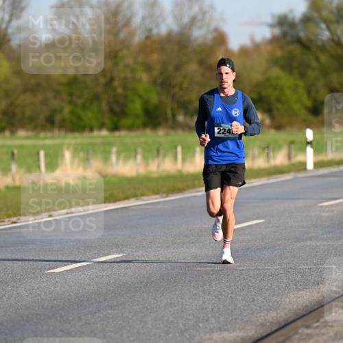 12.04.2026 - 45. Internationalen Wilhelmsburger Insellauf Dr. Thomas Lammeyer http://msf.ph/oto/9430702 12.04.2026 09:08:24 Laufen 224 meine-sportfotos.de