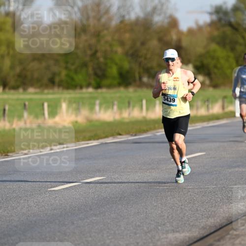 12.04.2026 - 45. Internationalen Wilhelmsburger Insellauf Dr. Thomas Lammeyer http://msf.ph/oto/9430721 12.04.2026 09:08:28 Laufen 2406, 5439 meine-sportfotos.de