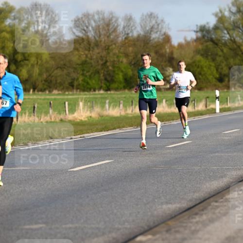 12.04.2026 - 45. Internationalen Wilhelmsburger Insellauf Dr. Thomas Lammeyer http://msf.ph/oto/9430754 12.04.2026 09:08:34 Laufen 2409, 67, 2874, 2873 meine-sportfotos.de